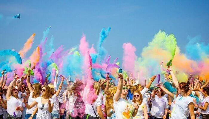 Holi 2023 : Date, Time, Celebration In Vrindavan And Mathura, History, Whatsapp Messages, Wishes, Quotes 1 Holi 2023
